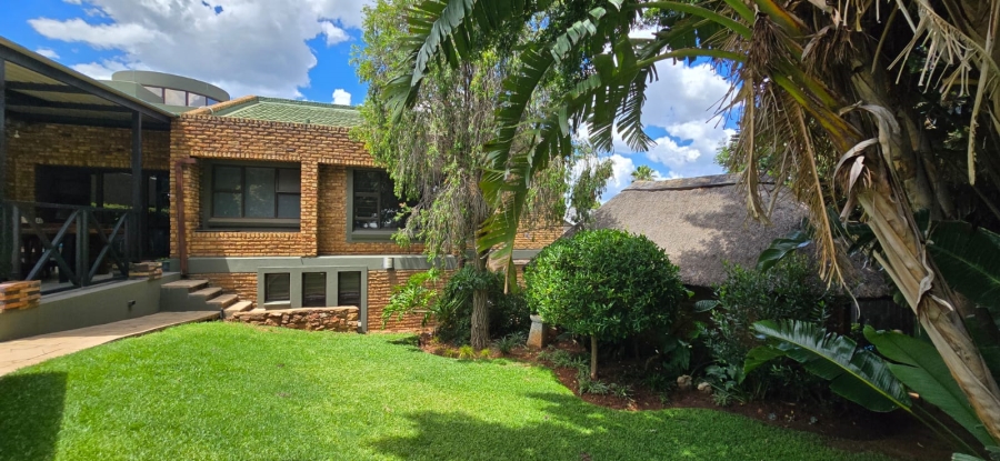 4 Bedroom Property for Sale in Wilkoppies North West